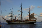 nave scuola amerigo vespucci alla fonda