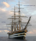 nave scuola amerigo vespucci alla fonda