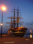 nave scuola Amerigo Vespucci porto di Livorno notturno