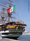 nave scuola Amerigo Vespucci Livorno