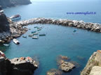 Cinque Terre Riomaggiore porto barca a vela