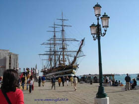 nave scuola Amerigo Vespucci