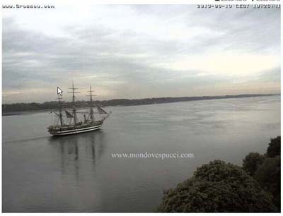 amburgo salpa nave scuola amerigo vespucci