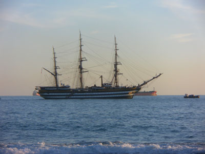 nava scuola amerigo vespucci arrivo livorno