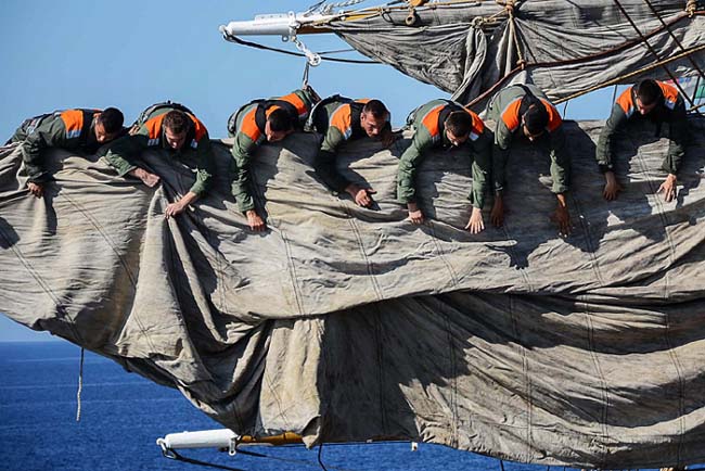 manovra generale alle vele nave scuola amerigo vespucci