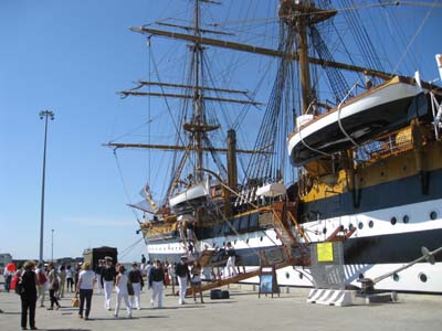 allievi in divisa Marina Militare
