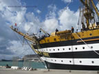 manovre del vespucci per salpare porto di livorno