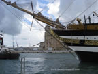 manovre del vespucci per salpare porto di livorno