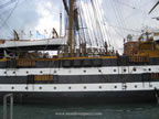 manovre del vespucci per salpare porto di livorno