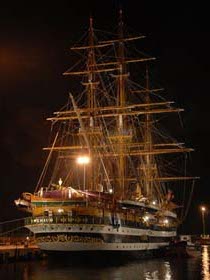 nave scuola amerigo vespucci