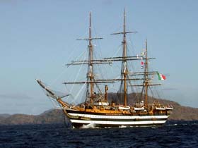 nave scuola amerigo vespucci