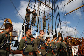 nave scuola amerigo vespucci lavori vita a bordo