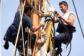 nave scuola amerigo vespucci lavori vita a bordo