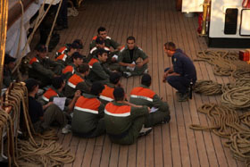 nave scuola amerigo vespucci lavori vita a bordo