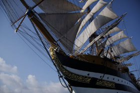 nave scuola amerigo vespucci lavori vita a bordo