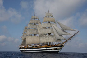 nave scuola amerigo vespucci lavori vita a bordo