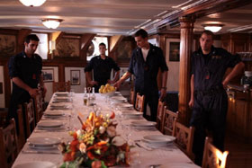 nave scuola amerigo vespucci lavori vita a bordo
