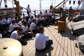 nave scuola amerigo vespucci lavori vita a bordo