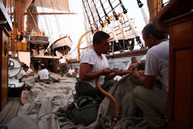 nave scuola amerigo vespucci lavori vita a bordo