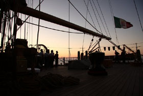 nave scuola amerigo vespucci lavori vita a bordo