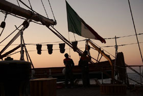 nave scuola amerigo vespucci lavori vita a bordo