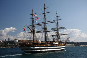 nave scuola amerigo vespucci lavori vita a bordo