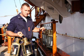 nave scuola amerigo vespucci lavori vita a bordo