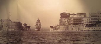 nave scuola amerigo vespucci uscita da taranto vele spiegate