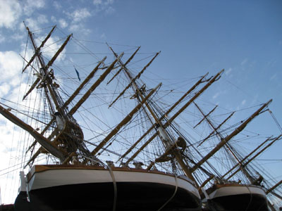 alberi e pennoni della nave scuola amerigo vespucci