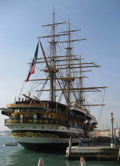 nave scuola amerigo vespucci a venezia