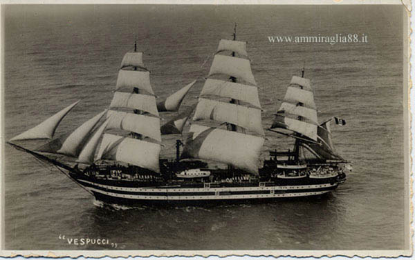 foto nave scuola amerigo vespucci regia marina